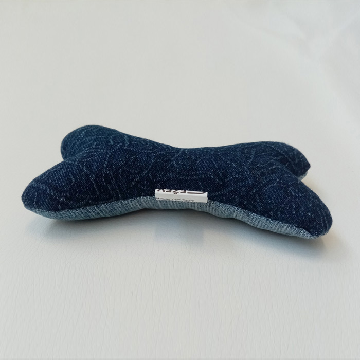 Kostička mini pískací XS